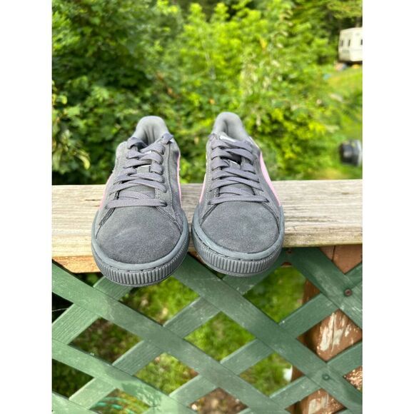 Puma Suede Classic Woman’s Sneakers Sz 6  NIB - Picture 7 of 8